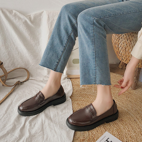 Нов модел кожени мокасини с равна подметка