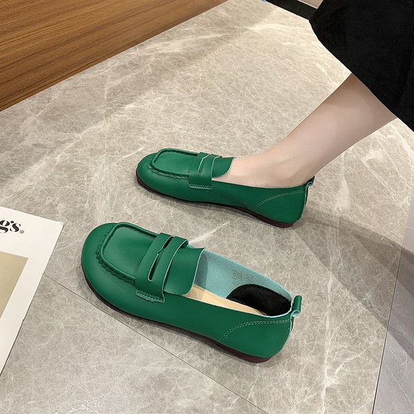 Ежедневни мокасини от еко кожа - заоблен модел