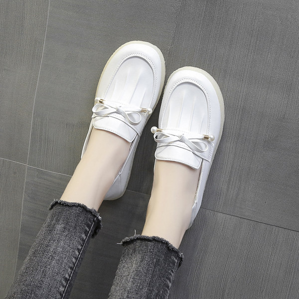 Ежедневни лачени мокасини с панделка