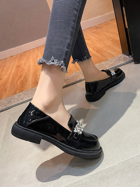 Дамски мокасини от еко кожа с декорация камъни