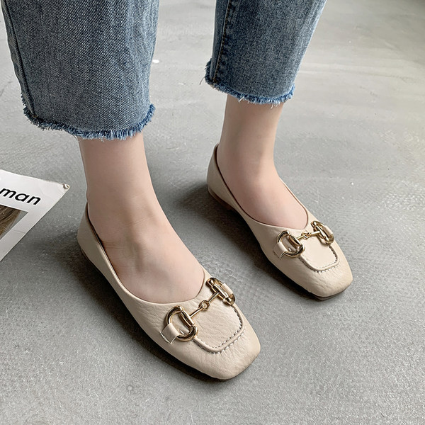 Ежедневни мокасини от еко кожа с метален елемент