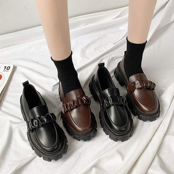 Кожени дамски мокасини с груба подметка