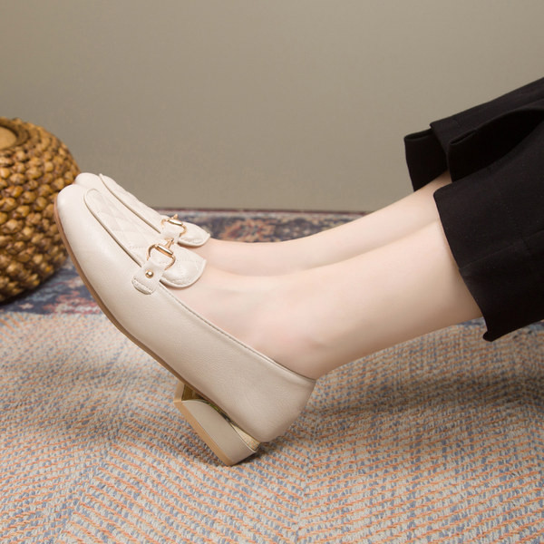 Нов модел мокасини с капитонирана кожа