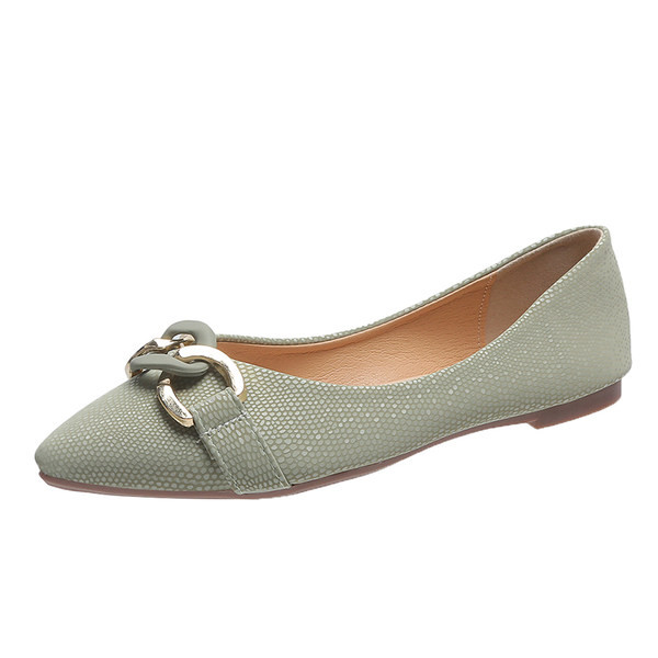 Ежедневни мокасини с метална декорация заострен модел