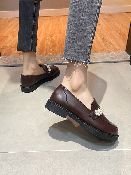 Мъжки мокасини от еко кожа с декорация перли