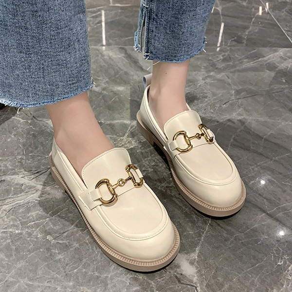 Mocasini moderni cu decor metalic in doua culori