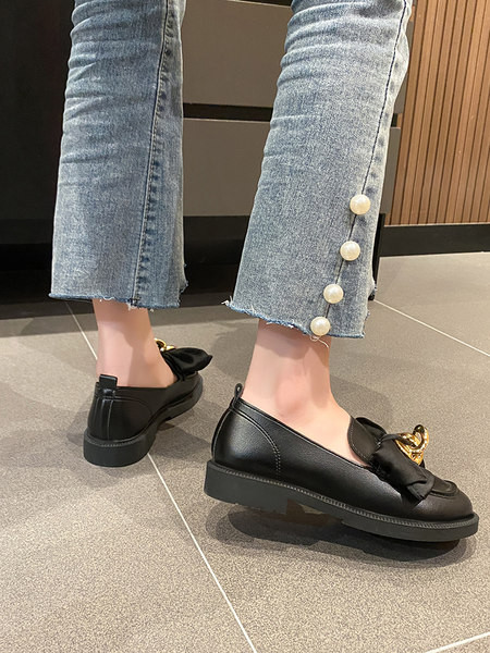 Дамски мокасини от еко кожа с декорация панделка