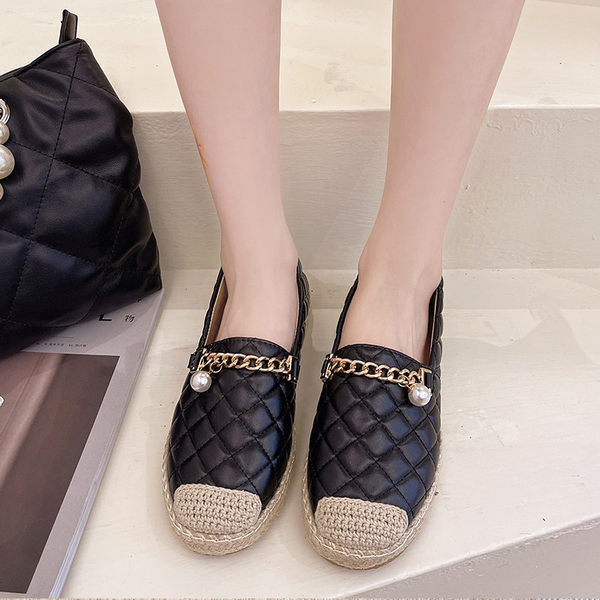 Дамски мокасини от еко кожа с равна подметка в два цвята