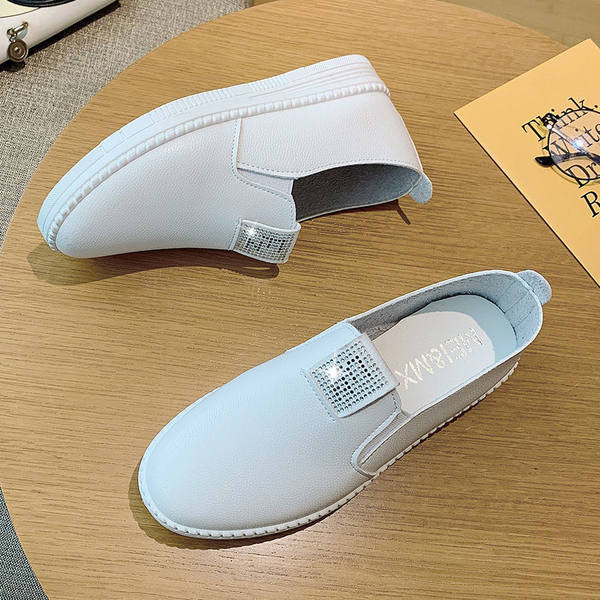 Дамски мокасини от еко кожа с камъни