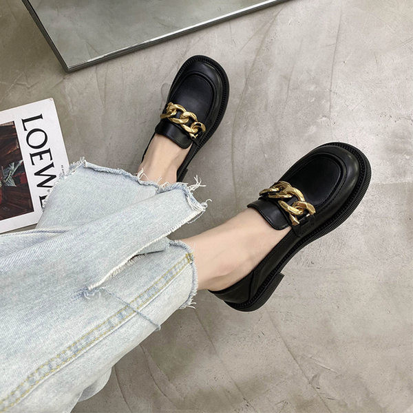 Mocasini moderni cu decor metalic - doua modele