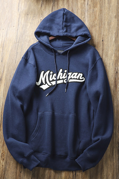 Мъжки суичър с качулка и надпис 