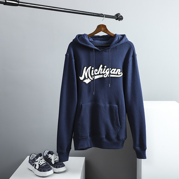 Мъжки суичър с качулка и надпис 