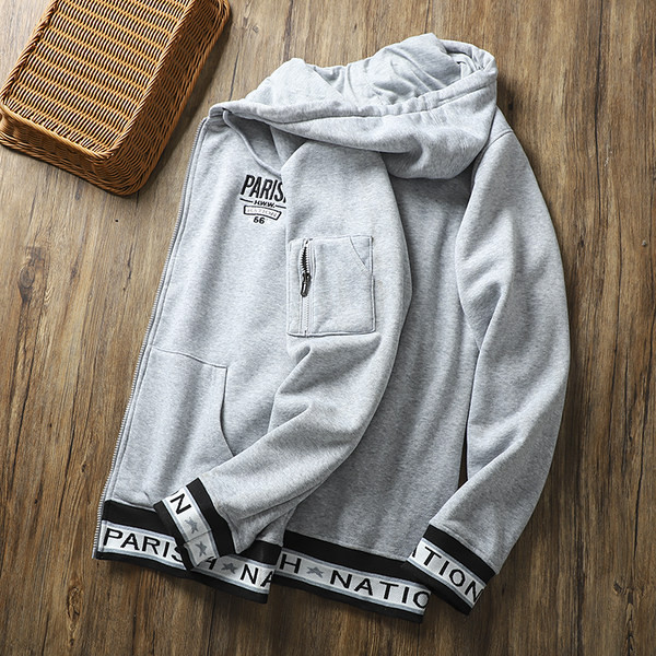 Hanorac barbatesc gri cu broderie si gluga