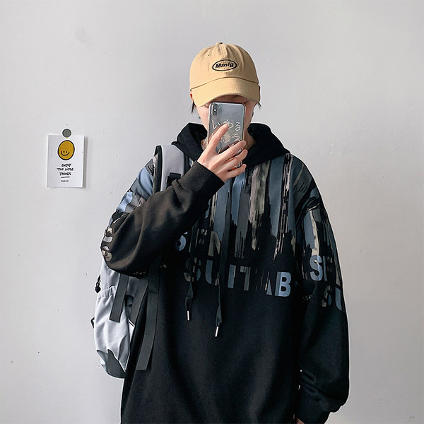 Igapäevane meeste dressipluus lipsude ja kapuutsiga