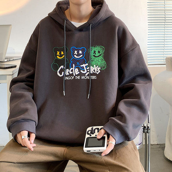 Hanorac pentru bărbați cu aplicații și glugă