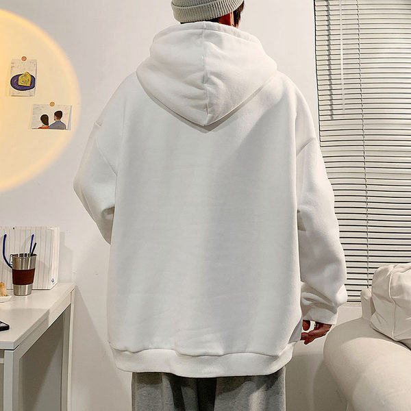 Meeste igapäevane kapuutsiga dressipluus ja kirjad