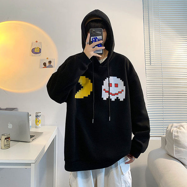 Hanorac larg pentru bărbați cu aplicații și glugă