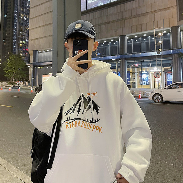 Aplikatsiooni ja kapuutsiga meeste dressipluus