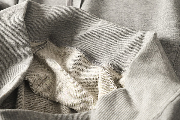 Hanorac pentru bărbați fără închidere cu glugă