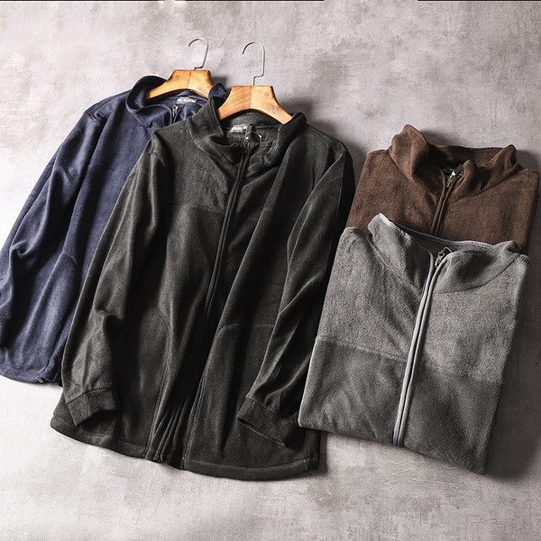 Hanorac barbatesc cu fermoar - model simplu