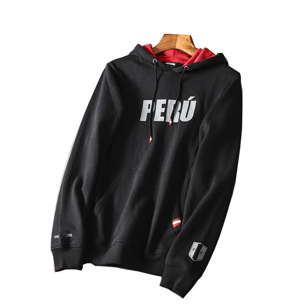 Sügisene aplikatsiooni ja kapuutsiga meeste dressipluus