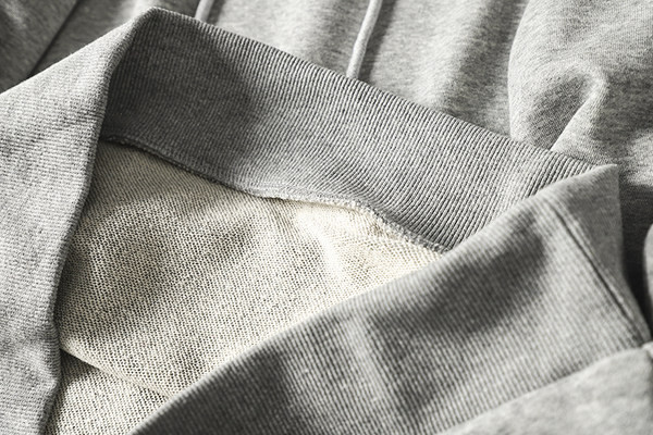 Hanorac barbatesc cu gluga si broderie