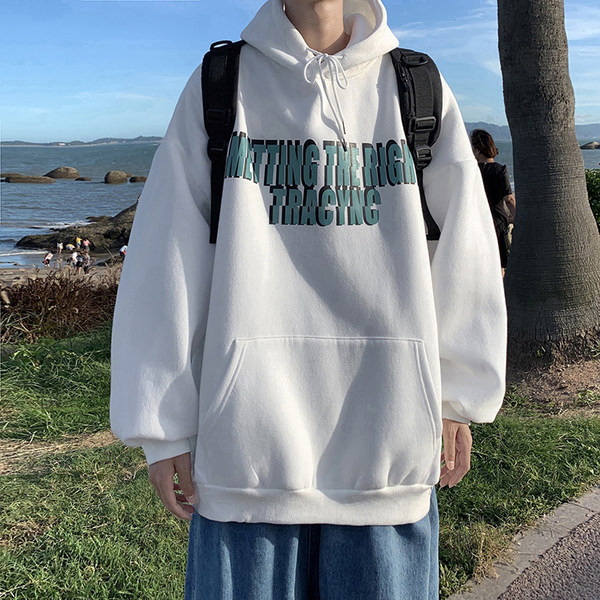 Мъжки широк суичър с надпис и качулка