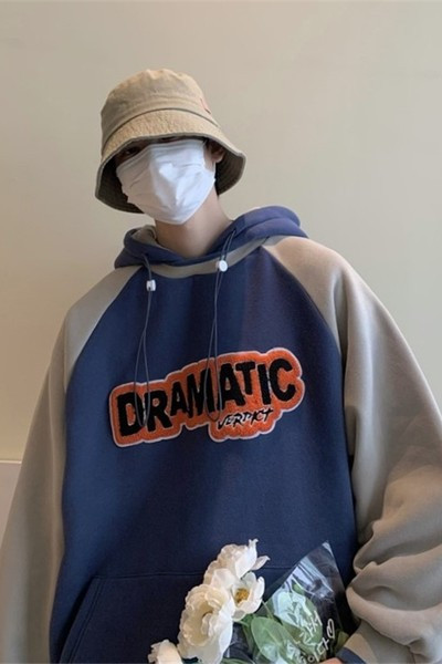 Hanorac casual pentru bărbați cu inscripție - model larg