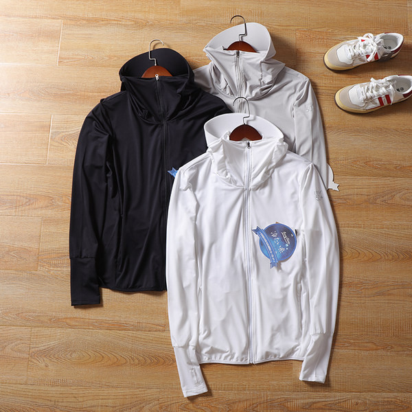 Kõrge kaelusega meeste sportlik dressipluus