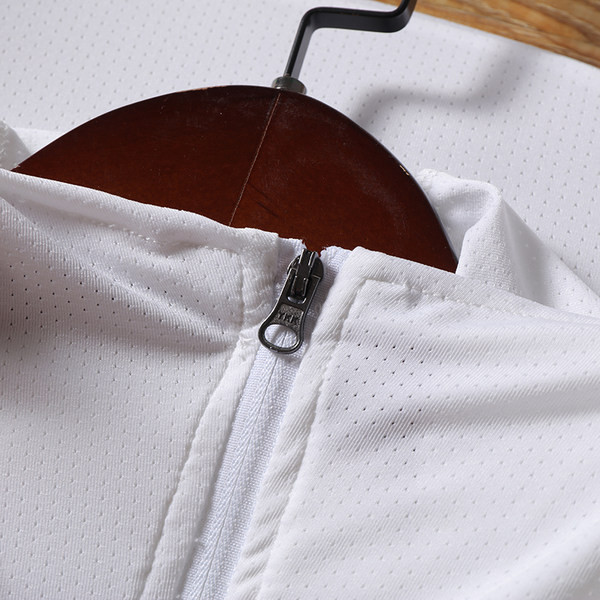 Kõrge kaelusega meeste sportlik dressipluus