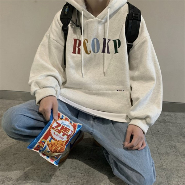 Hanorac zilnic cu broderie și glugă