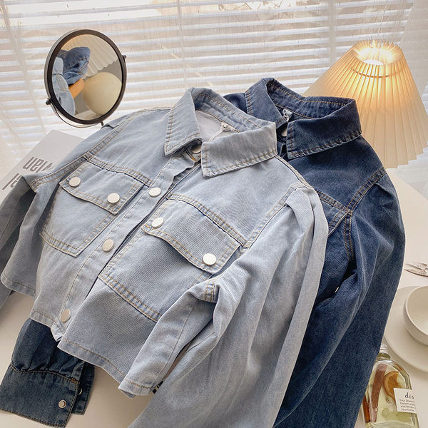 Naiste taskute ja nööpidega teksajakk - lai mudel