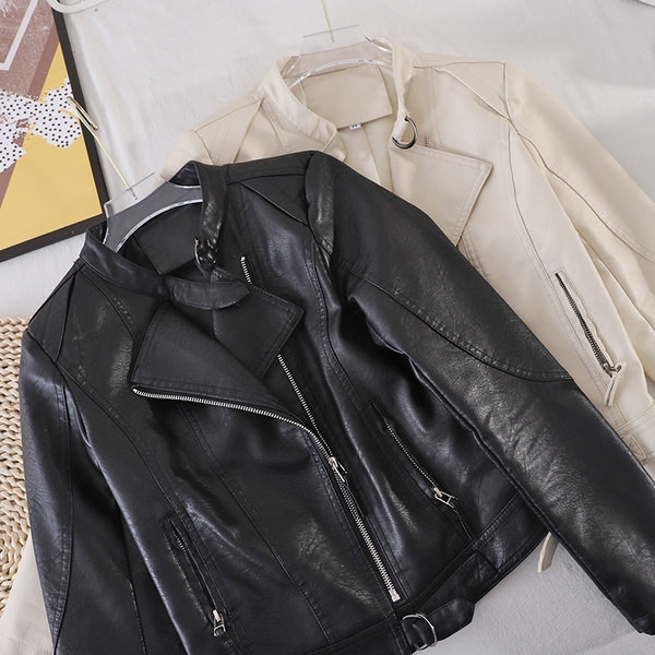 Naiste vabaaja lukuga nahktagi