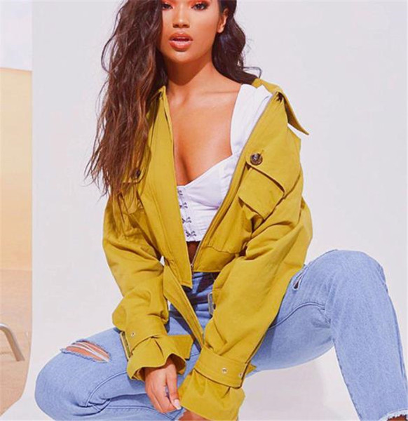 Rövid alkalmi textil kabát derékövvel