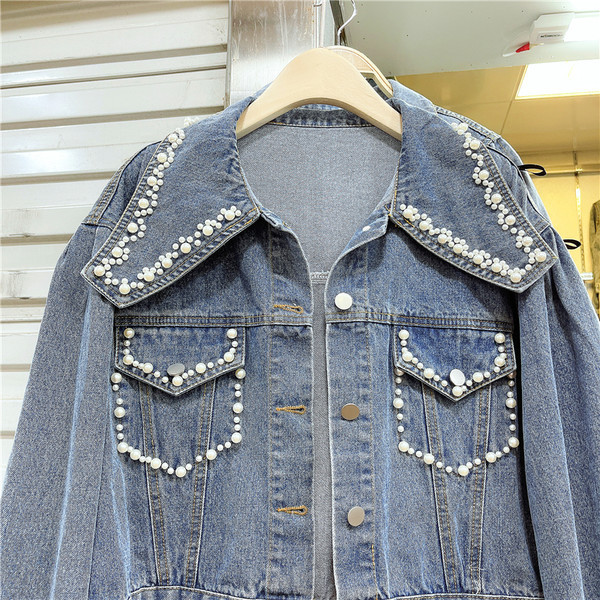 Női farmer dzseki gyöngyökkel - retro stílusú