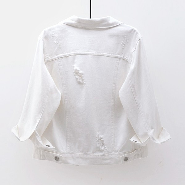 Női farmerdzseki zsebekkel és klasszikus gallérral