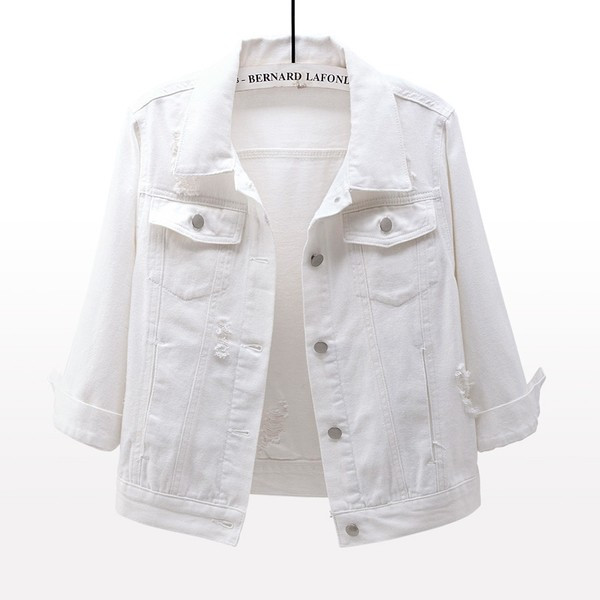 Női farmerdzseki zsebekkel és klasszikus gallérral