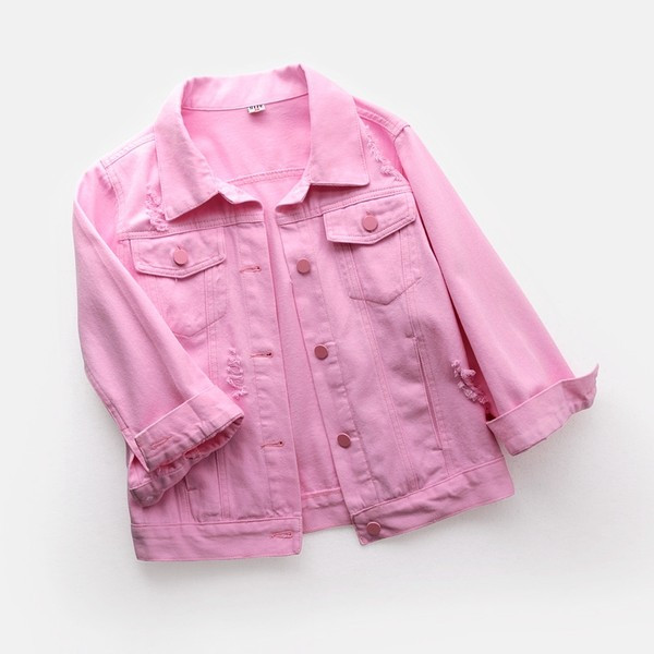 Női farmerdzseki zsebekkel és klasszikus gallérral