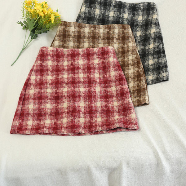 Rövid női szoknya magas derékkal - három színben