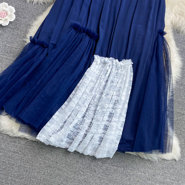 Női rakott szoknya csipkével és tülllel