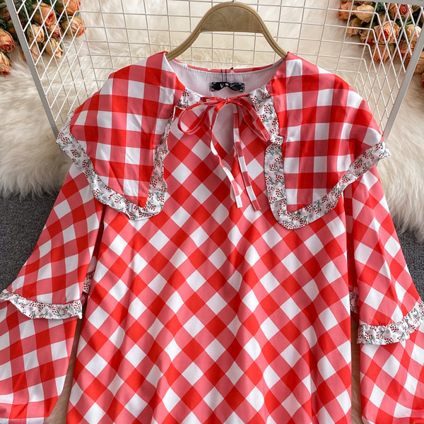 Női kockás csipke ruha