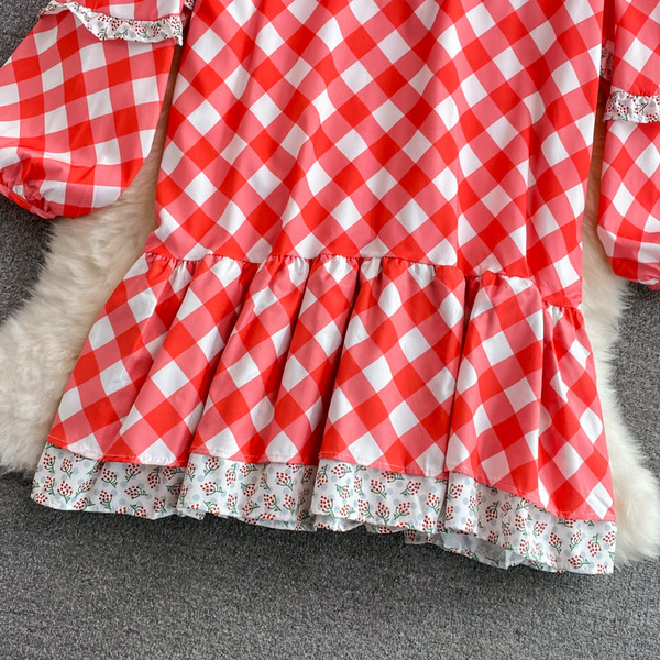 Női kockás csipke ruha