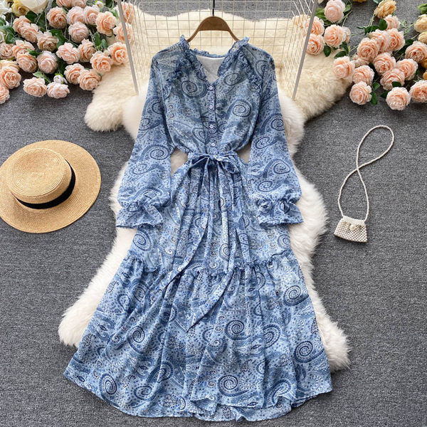 Női hosszú ruha gombokkal és hosszú ujjú