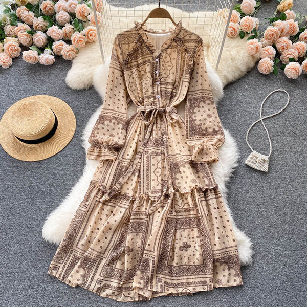 Női hosszú ruha gombokkal és hosszú ujjú