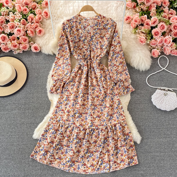 Virágmintás női ruha elasztikus derékkal