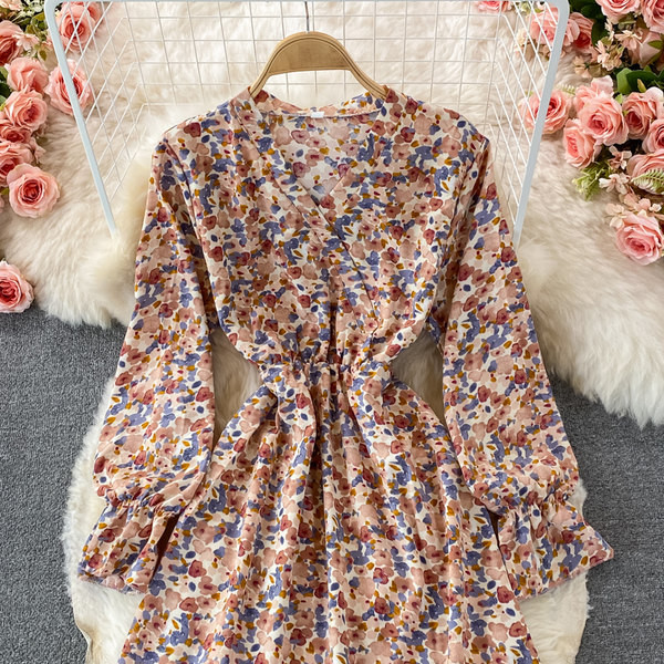 Virágmintás női ruha elasztikus derékkal