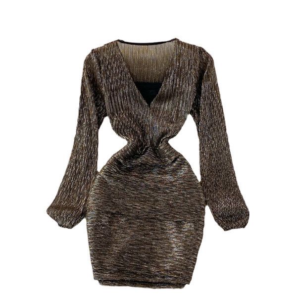 Női ruha spitz nyakkivágással és hosszú ujjal