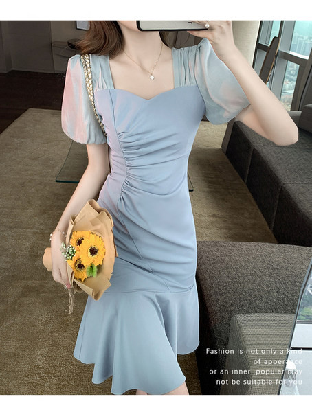 Új modell női ruha puffos ujjakkal, két színben