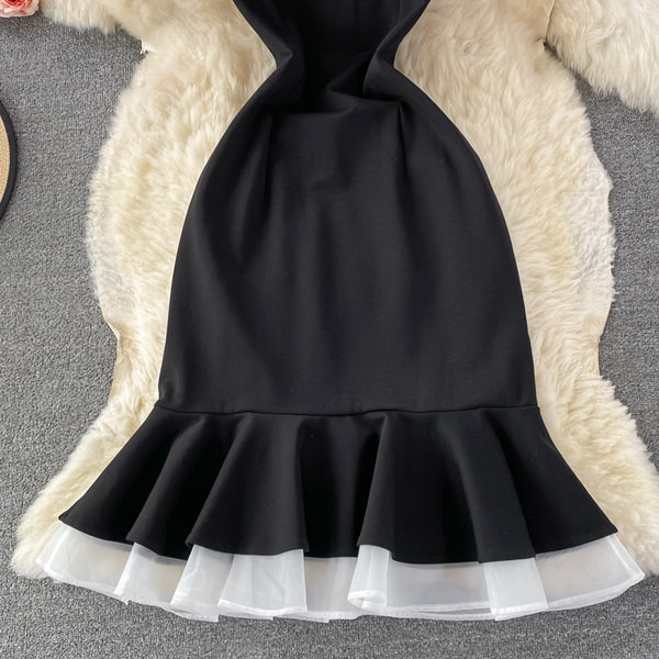 Rochie de dama neagra cu decolteu oval