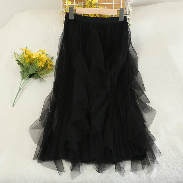 Női szoknya magas derékkal, tüllvel